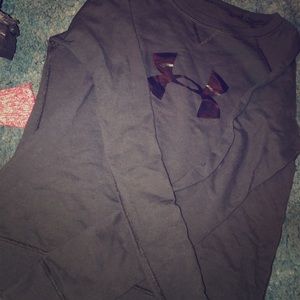 black under armour pullover